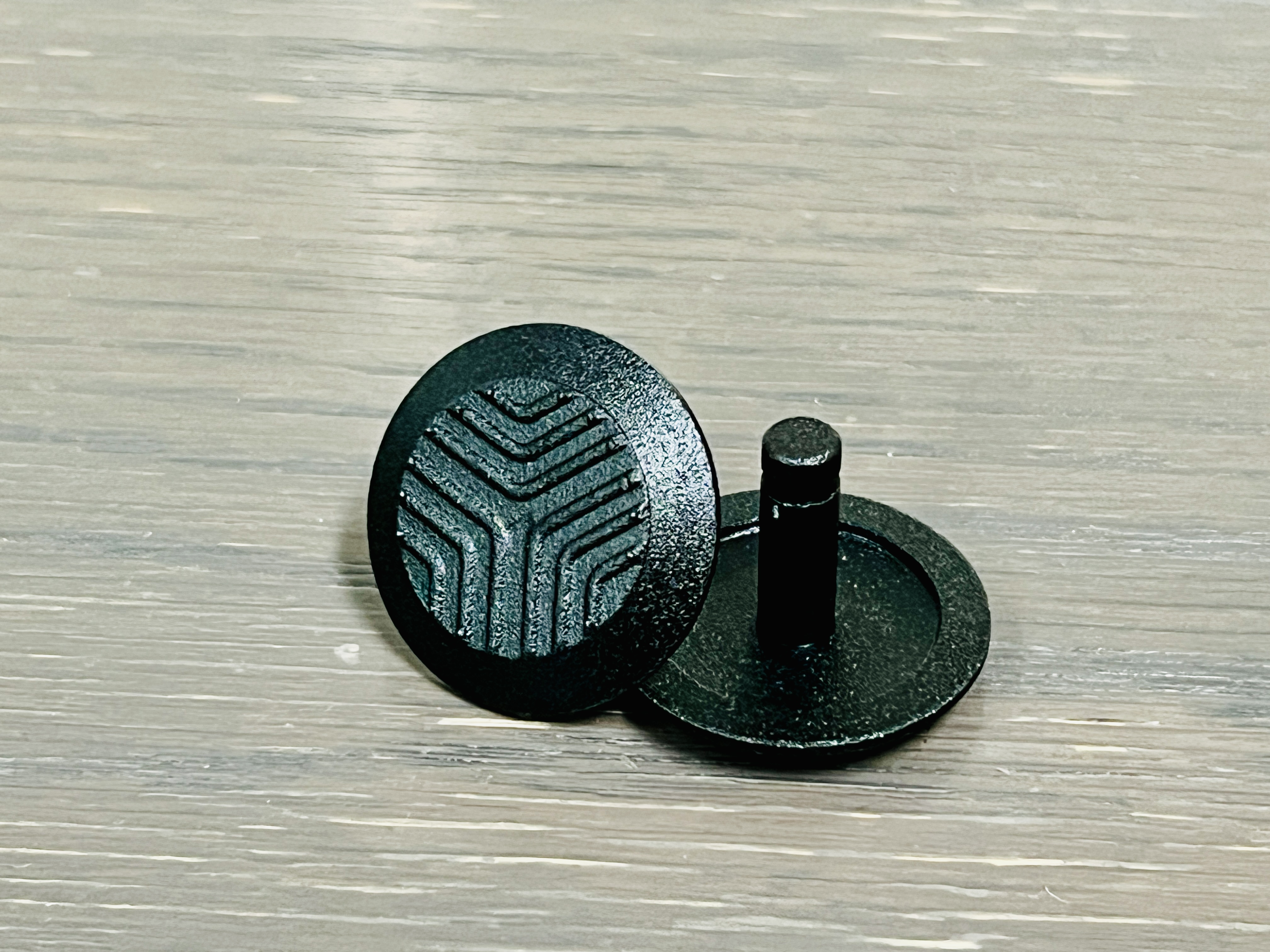 Plain SS Tactile Stud – 10 Rings, Stem Back